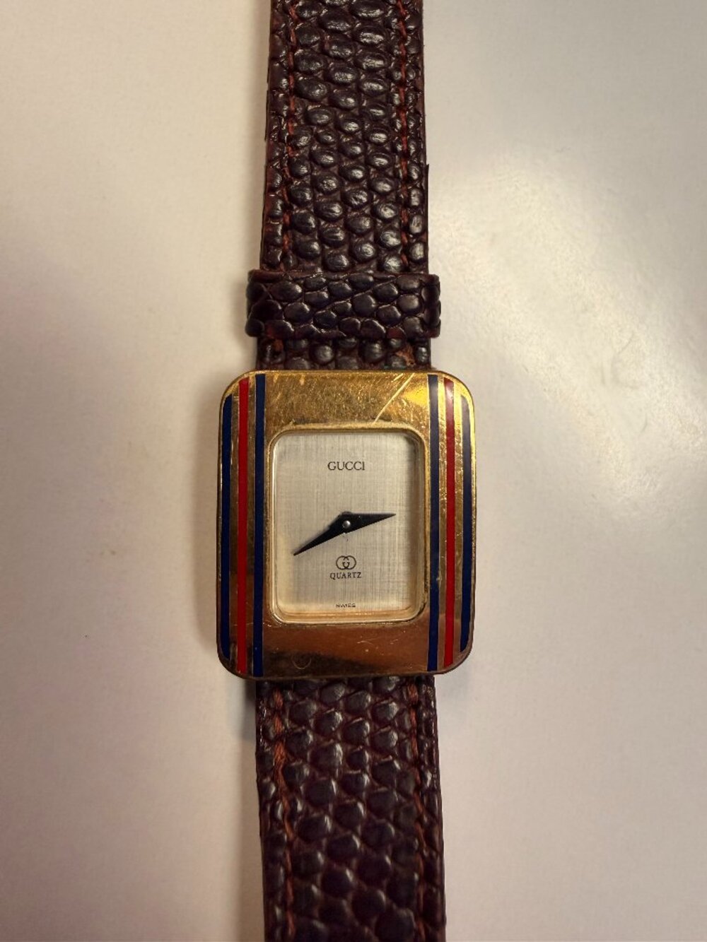 Vintage Gucci Swiss Quartz Watch Red Blue Stripe Gold Tone Leather